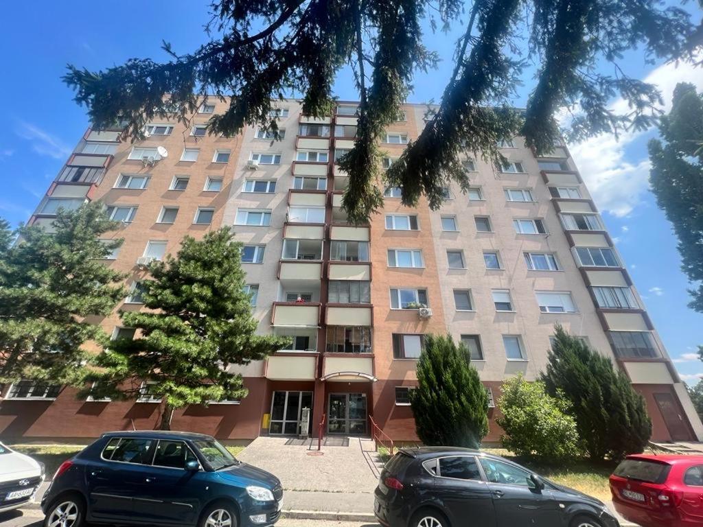 Apartman Solid, Bratislava Apartment Bagian luar foto