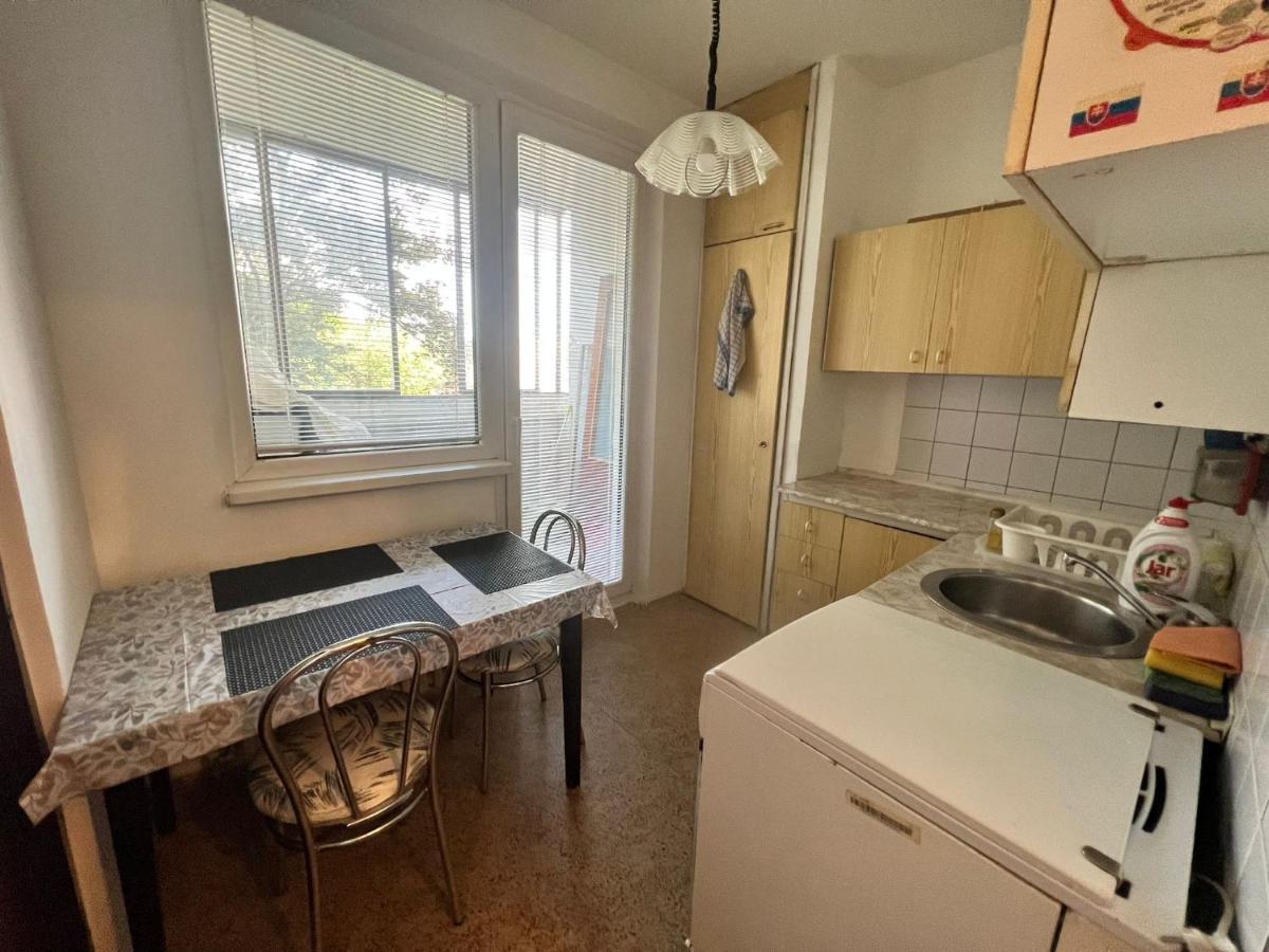 Apartman Solid, Bratislava Apartment Bagian luar foto