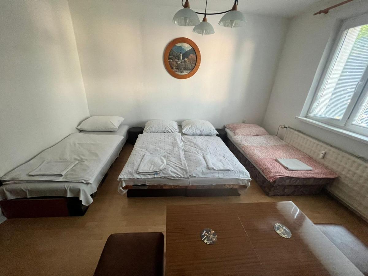 Apartman Solid, Bratislava Apartment Bagian luar foto